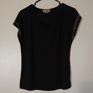 ⚡️5/$20…⚡️ Elegant Black Short Sleeve Top with Studded Accents